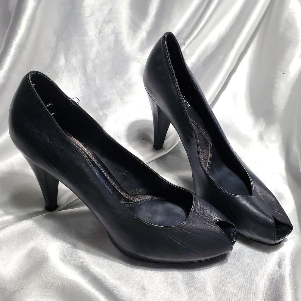 SIMPLY VERA black leather peep toe high heel pumps Sz 7.5M / Gladiola